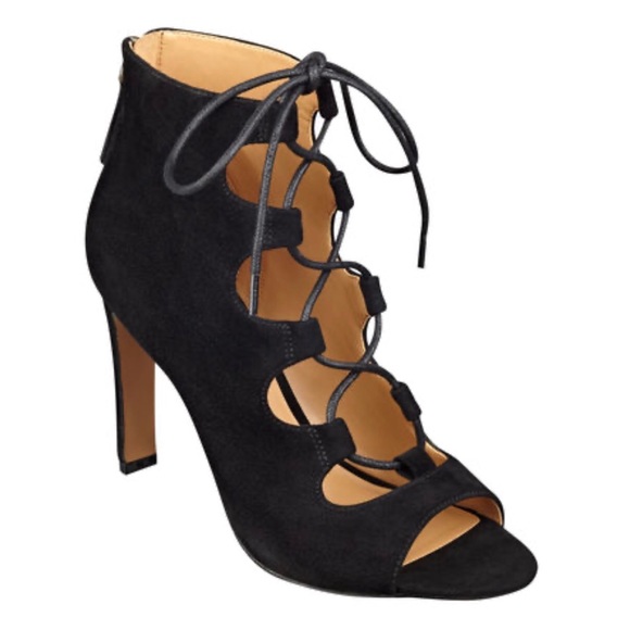 Nine West Shoes - Nine West Peep-Toe-Pump New with out Tags